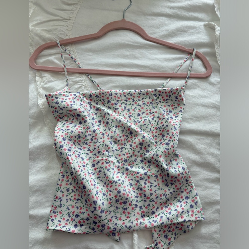 Garage floral tie back top